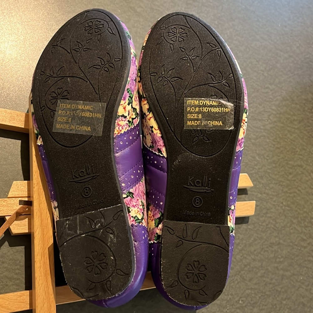 Unique shoes! - Picture 3 of 5